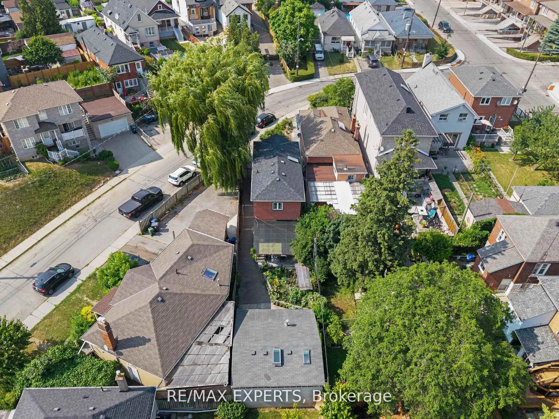 19 Kenora Crescent