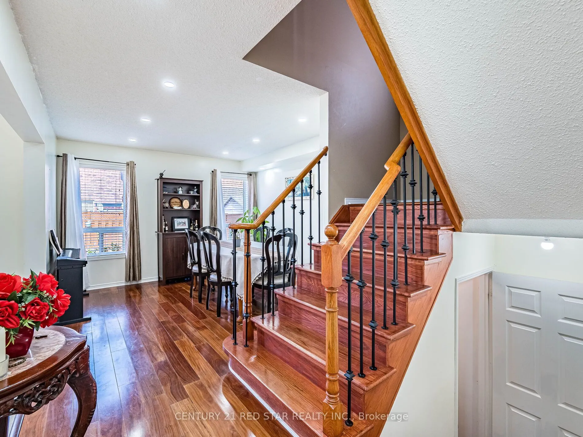 37 Oakmeadow Drive