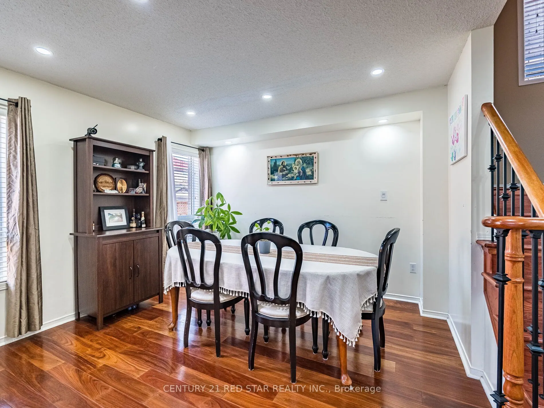 37 Oakmeadow Drive