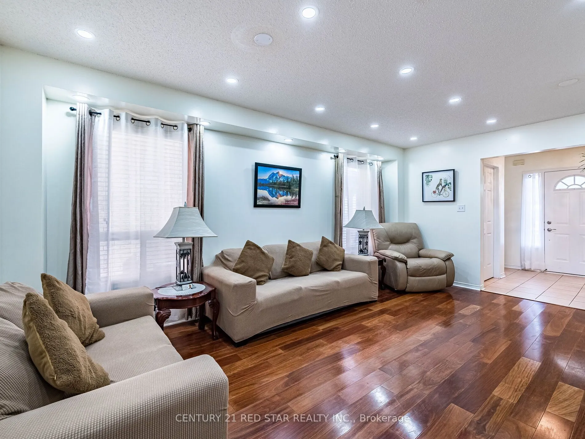 37 Oakmeadow Drive