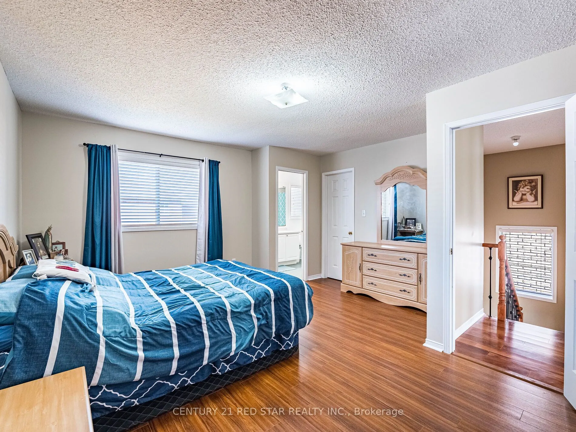 37 Oakmeadow Drive
