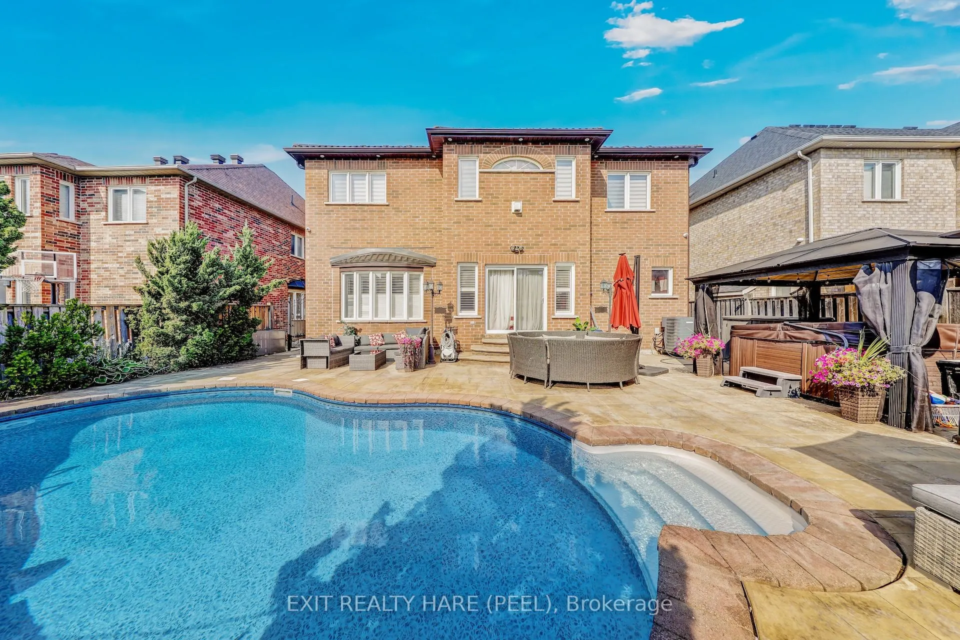 23 Fontainebleu Road