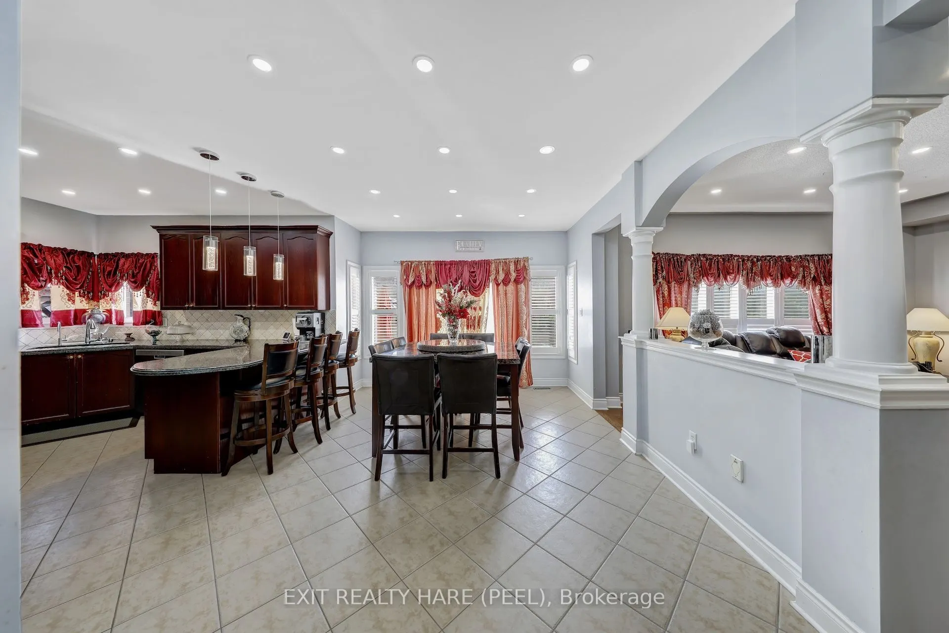 23 Fontainebleu Road