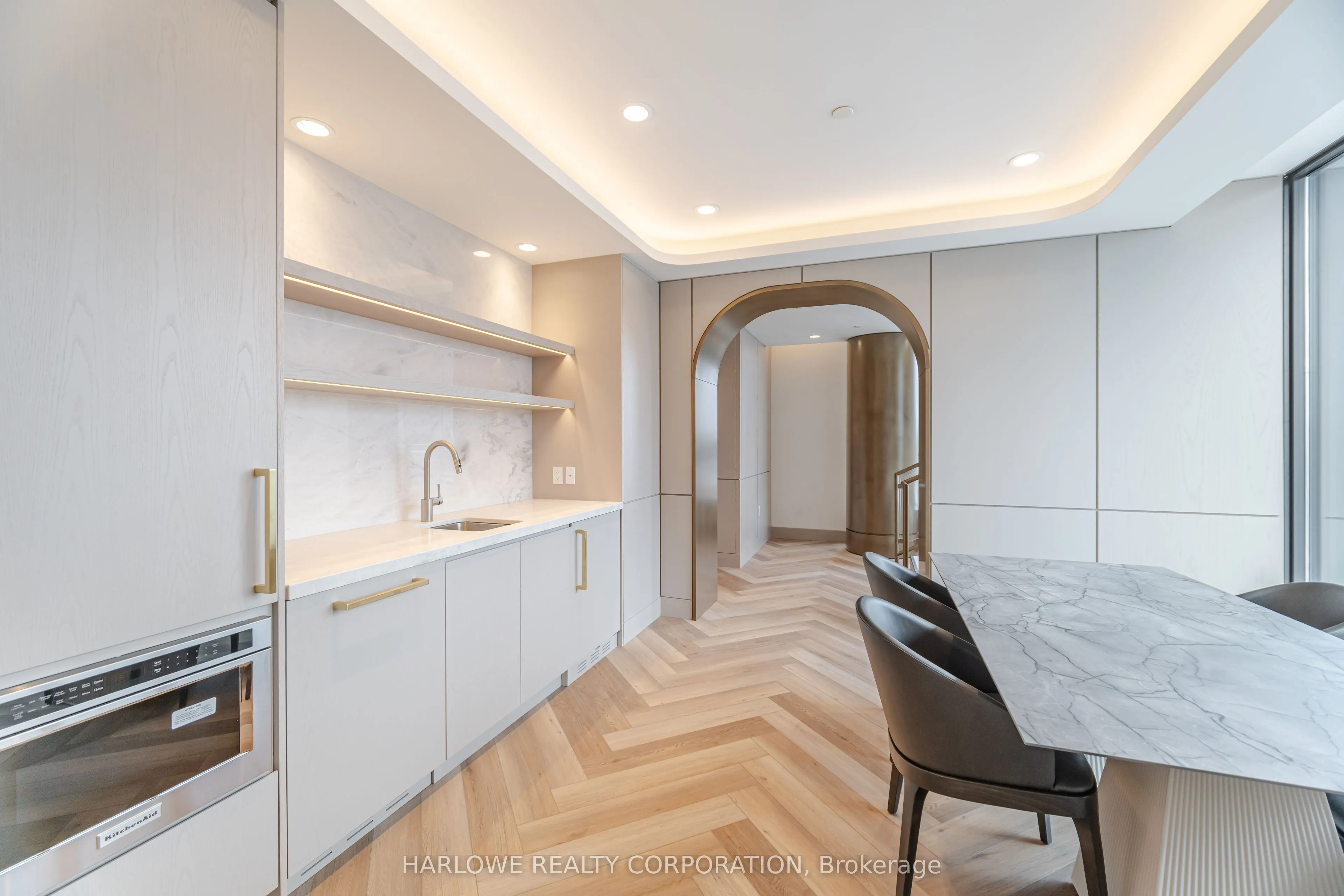 3006 William Cutmore Boulevard, #613