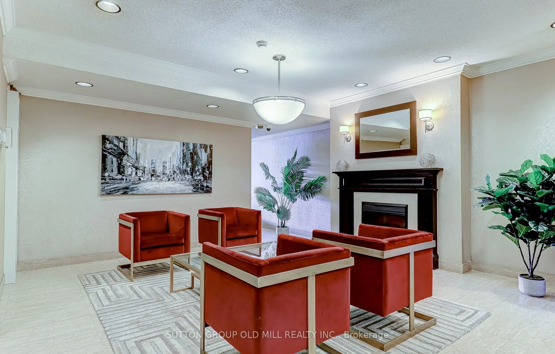 250 Scarlett Road N, #807