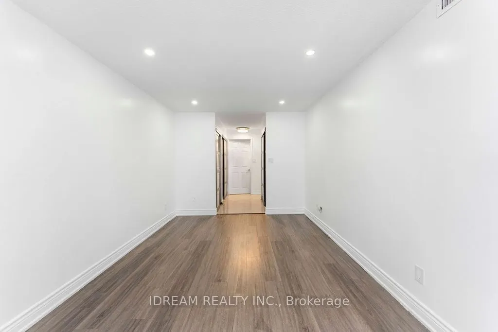 25 Agnes Street, #1208