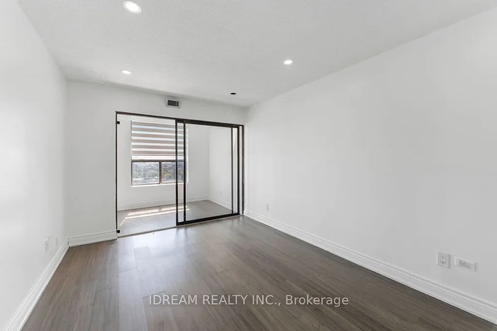 25 Agnes Street, #1208