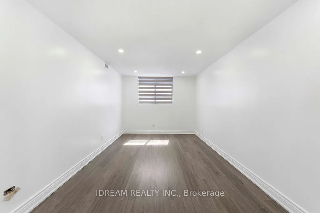 25 Agnes Street, #1208