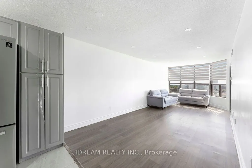 25 Agnes Street, #1208