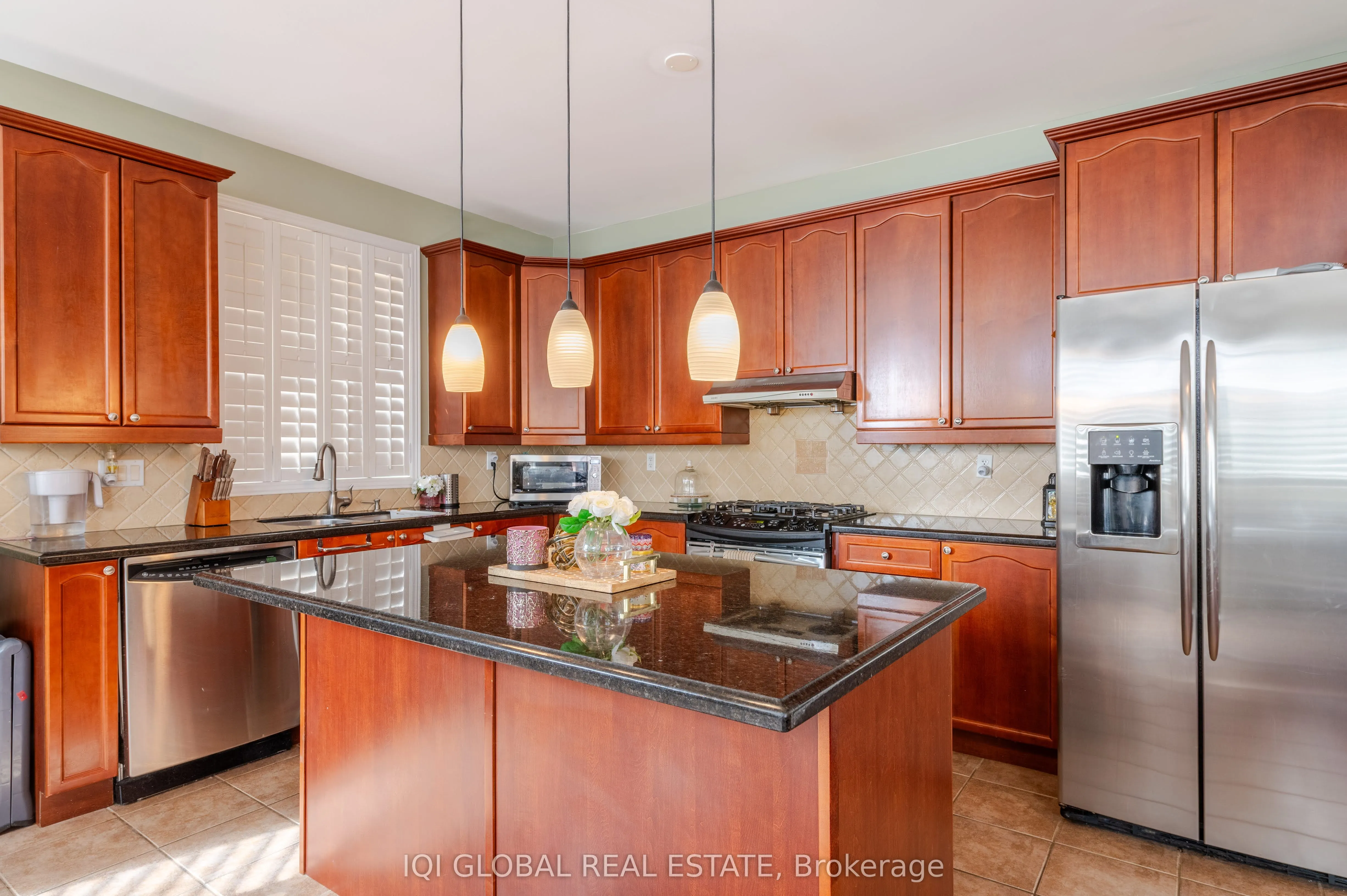 3838 Larisa Grove