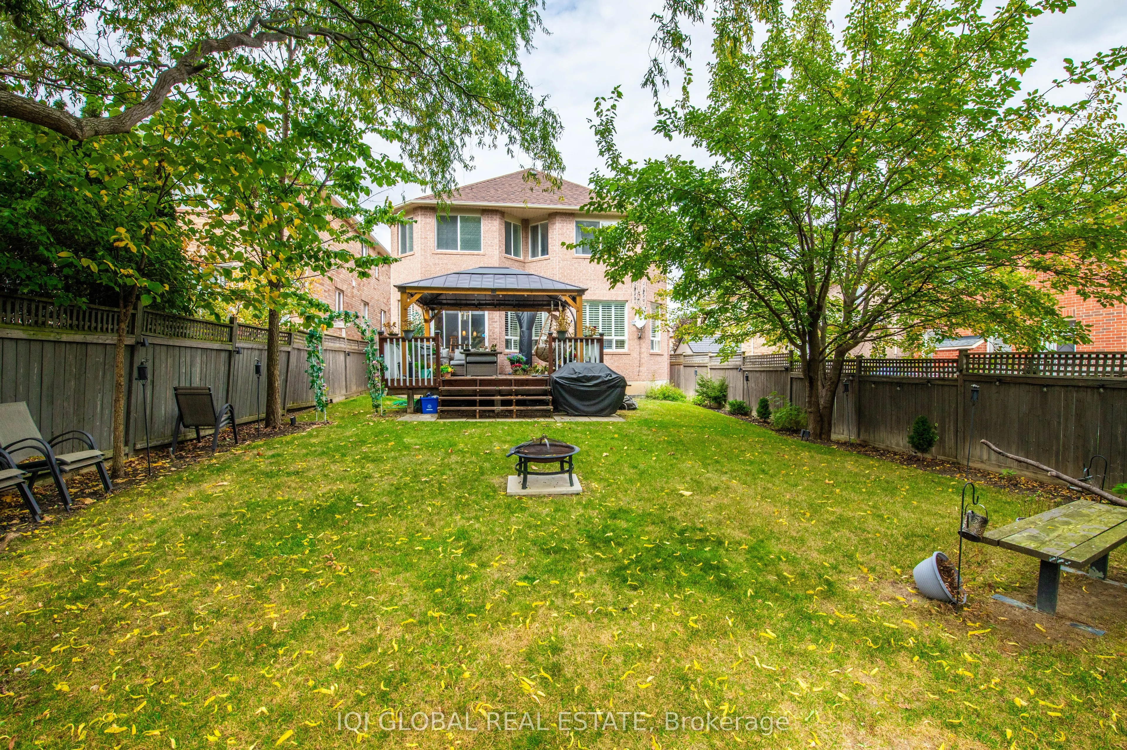 3838 Larisa Grove