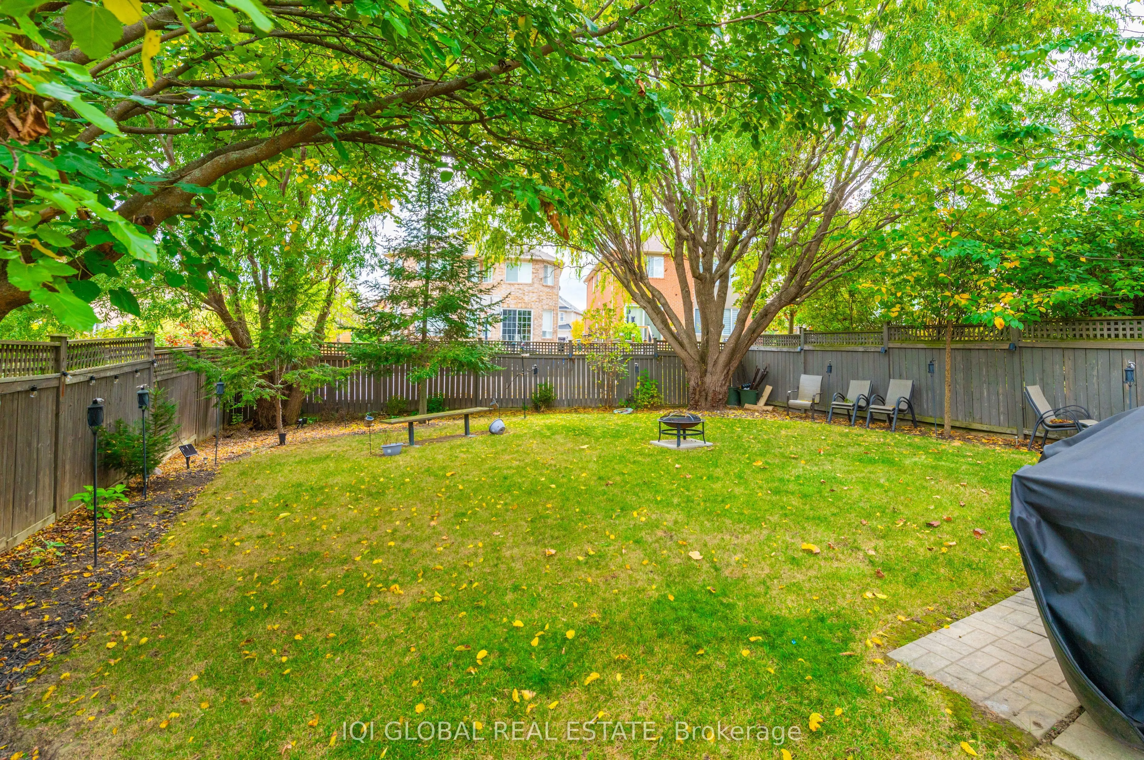 3838 Larisa Grove