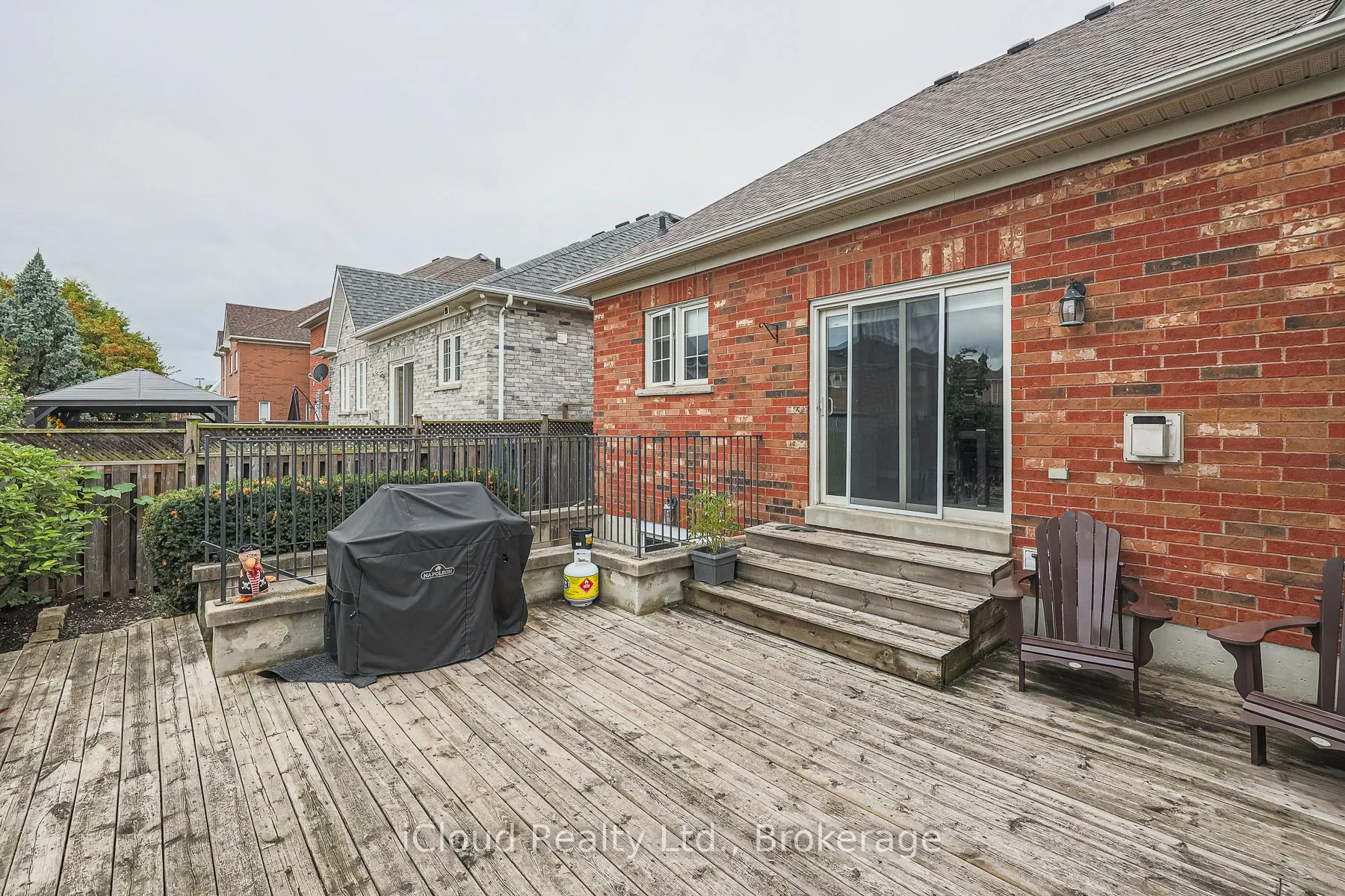 48 Donwoods Court