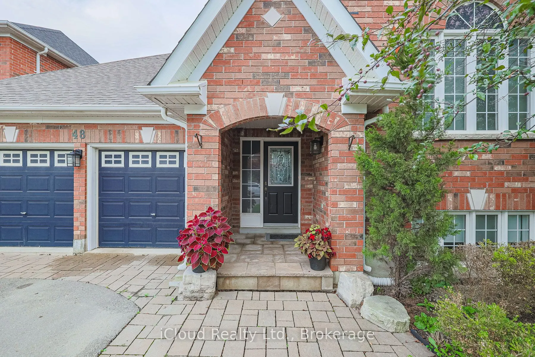 48 Donwoods Court