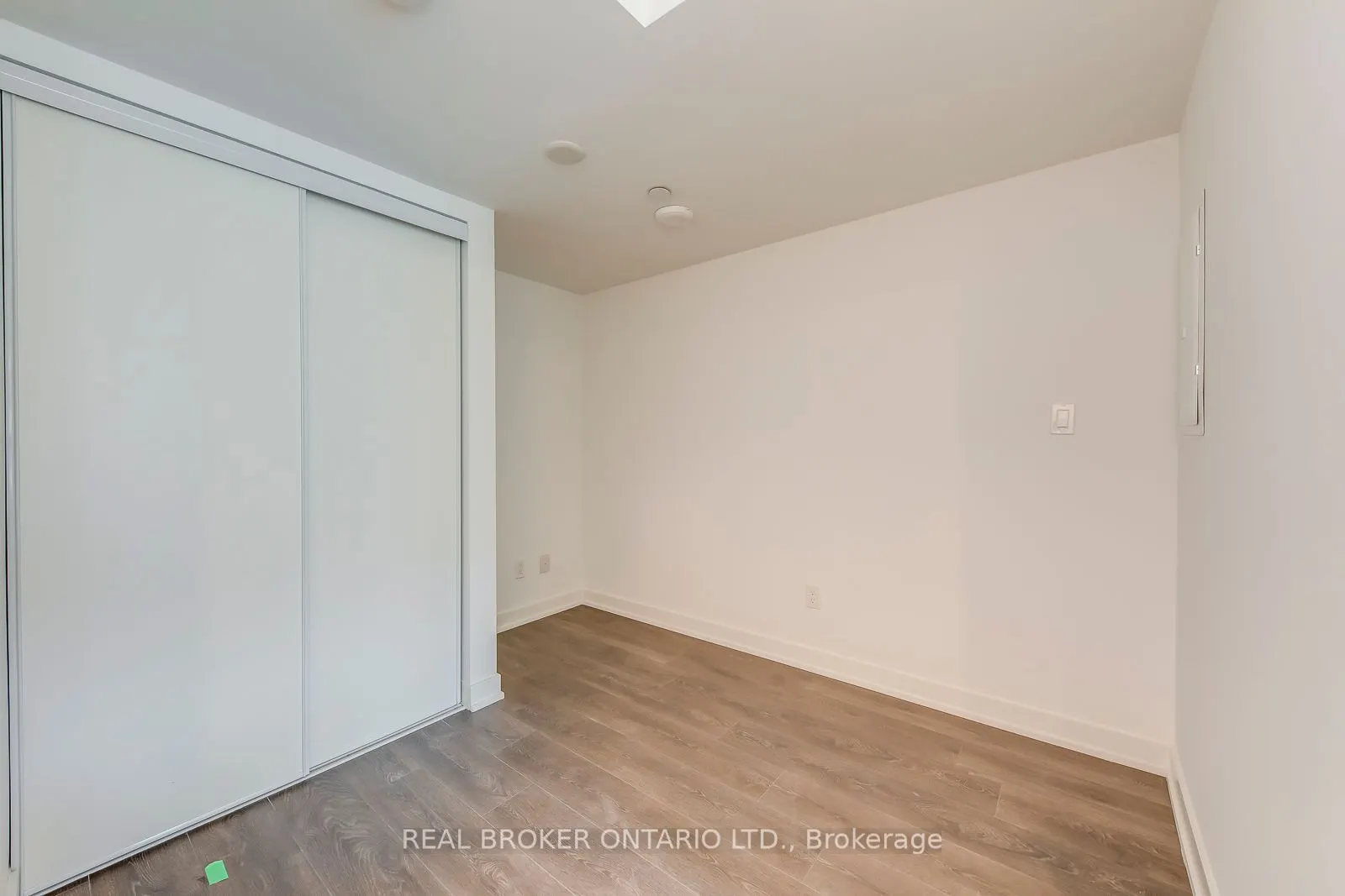 370 Martha Street, #303