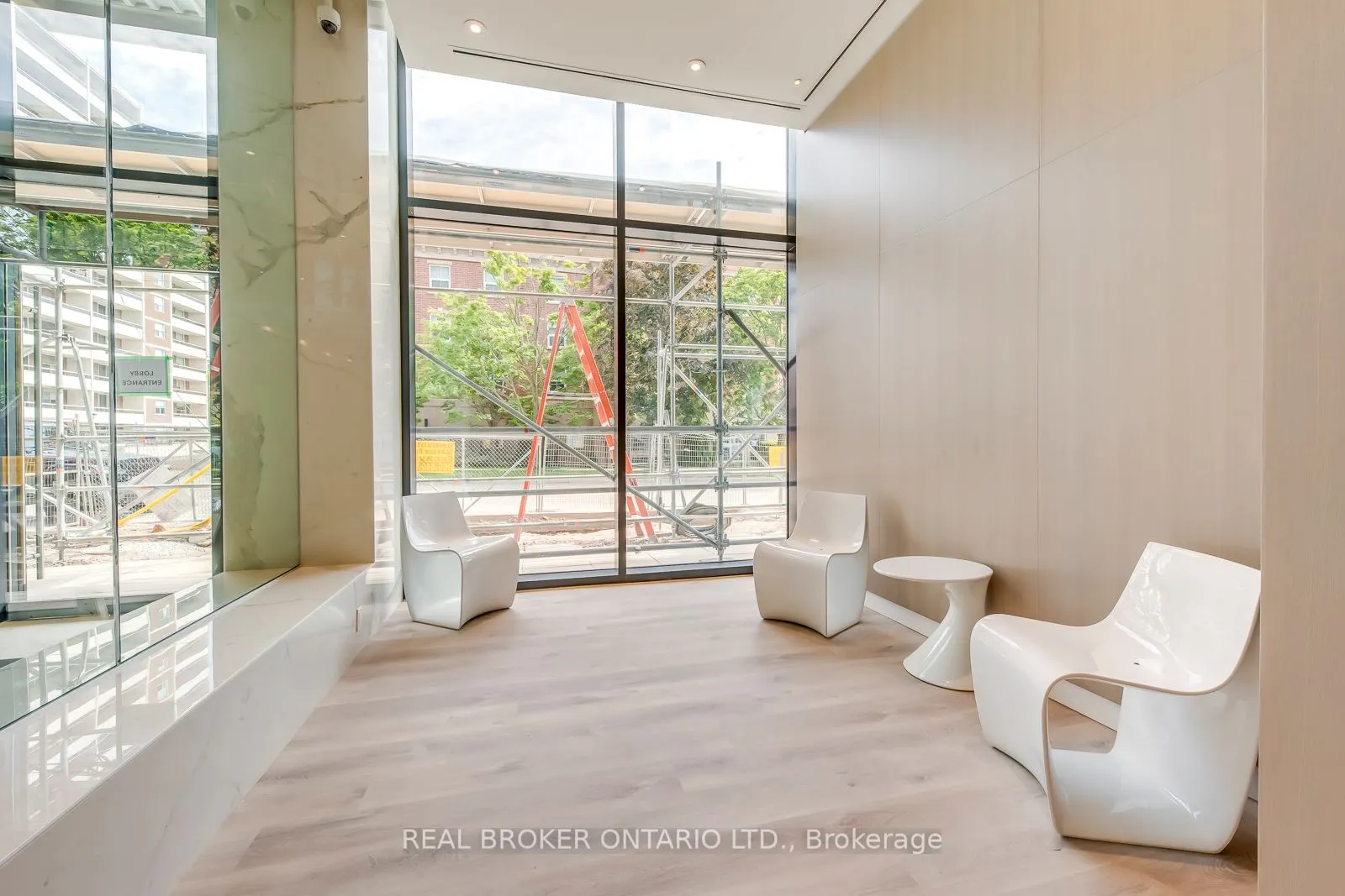 370 Martha Street, #303