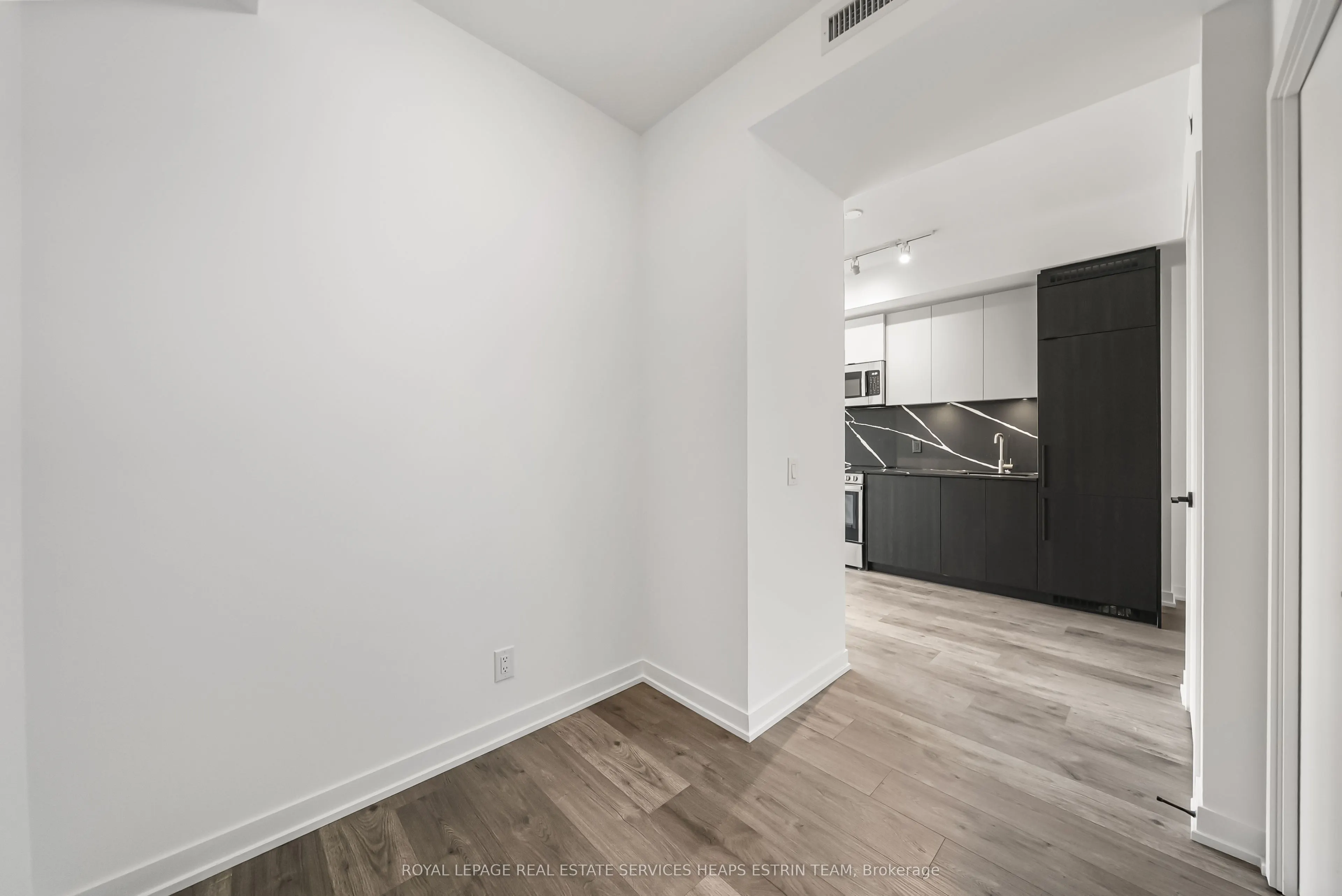 1182 king Street West Street, #1023