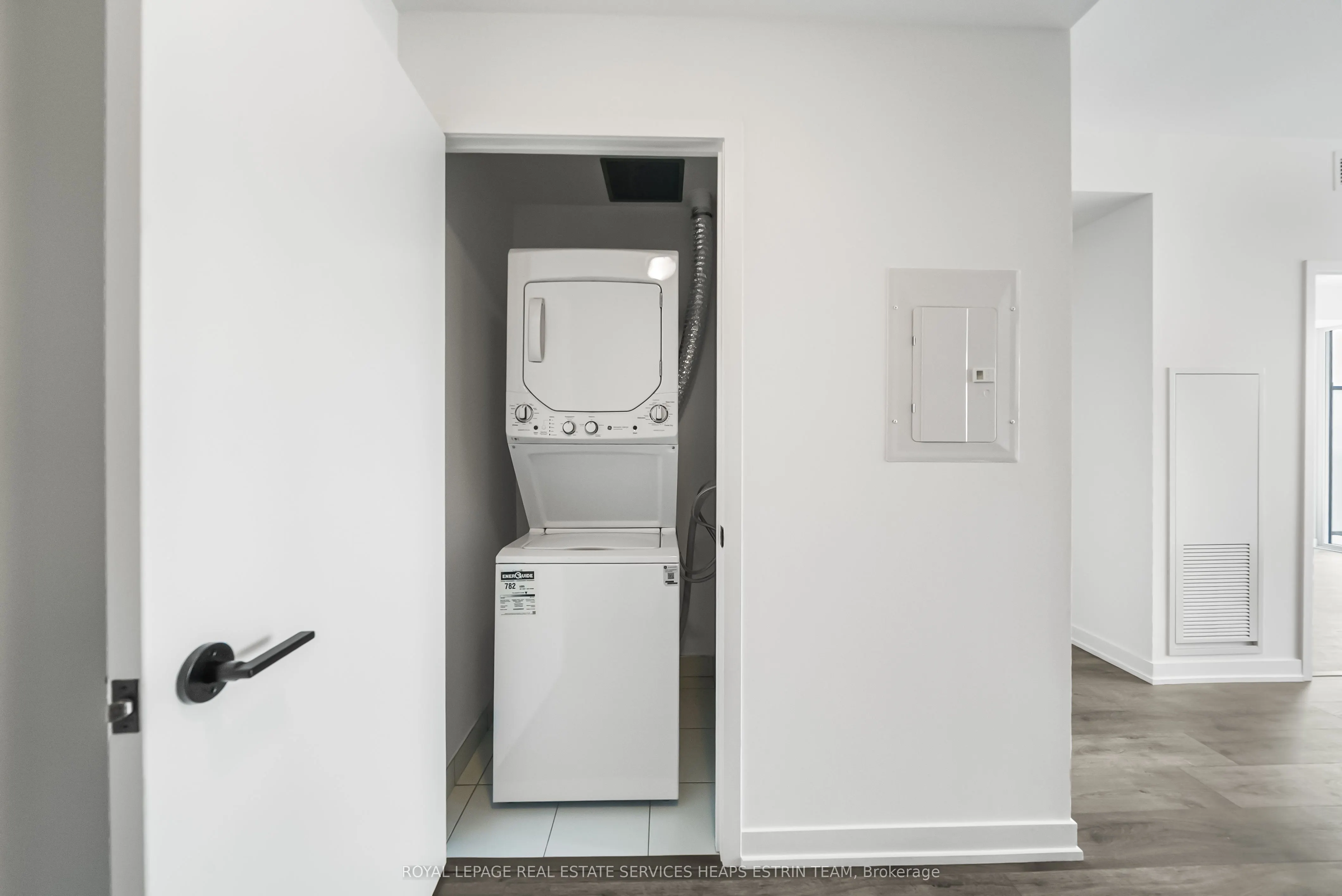 1182 king Street West Street, #1023