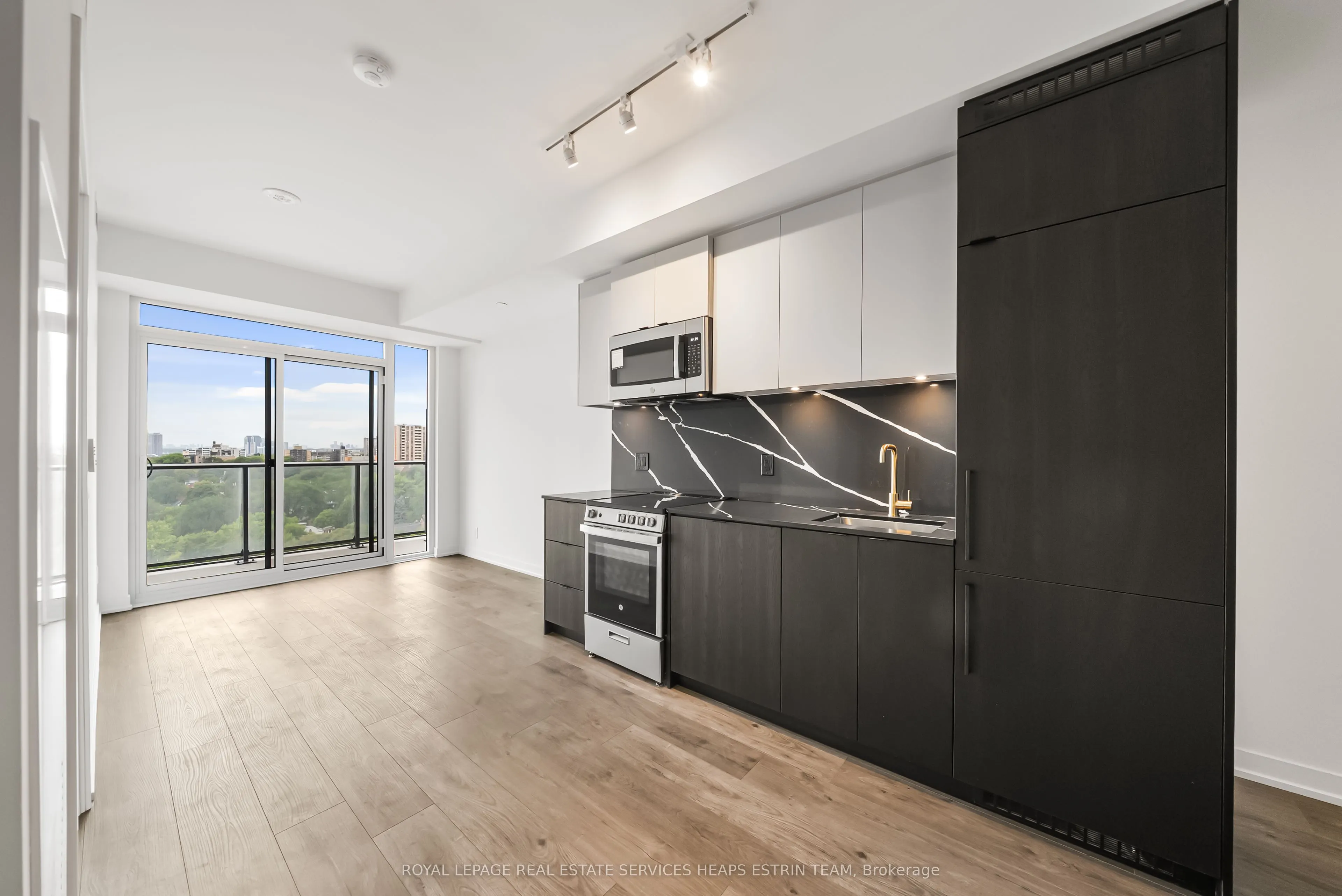 1182 king Street West Street, #1023