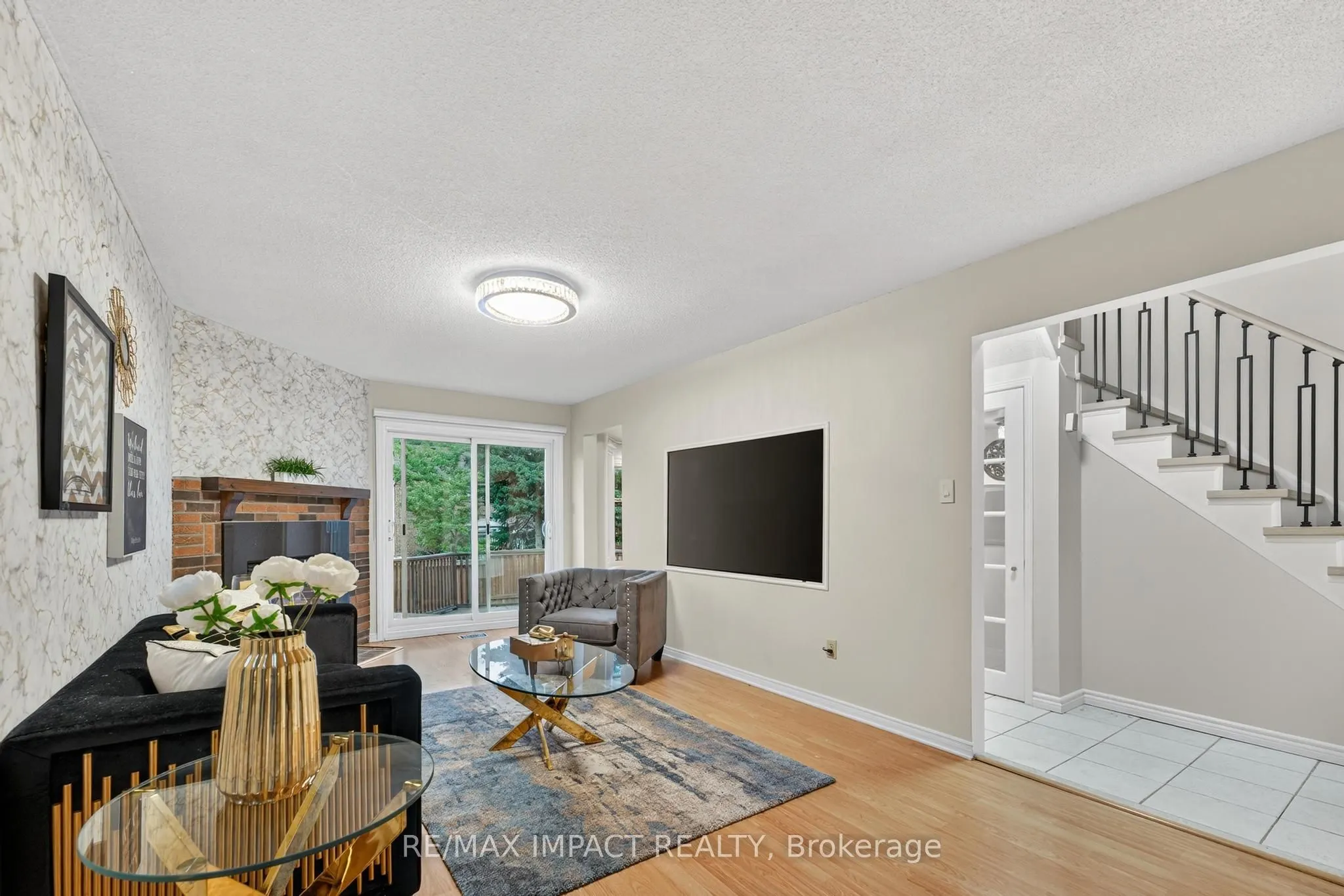 4086 Rossland Crescent