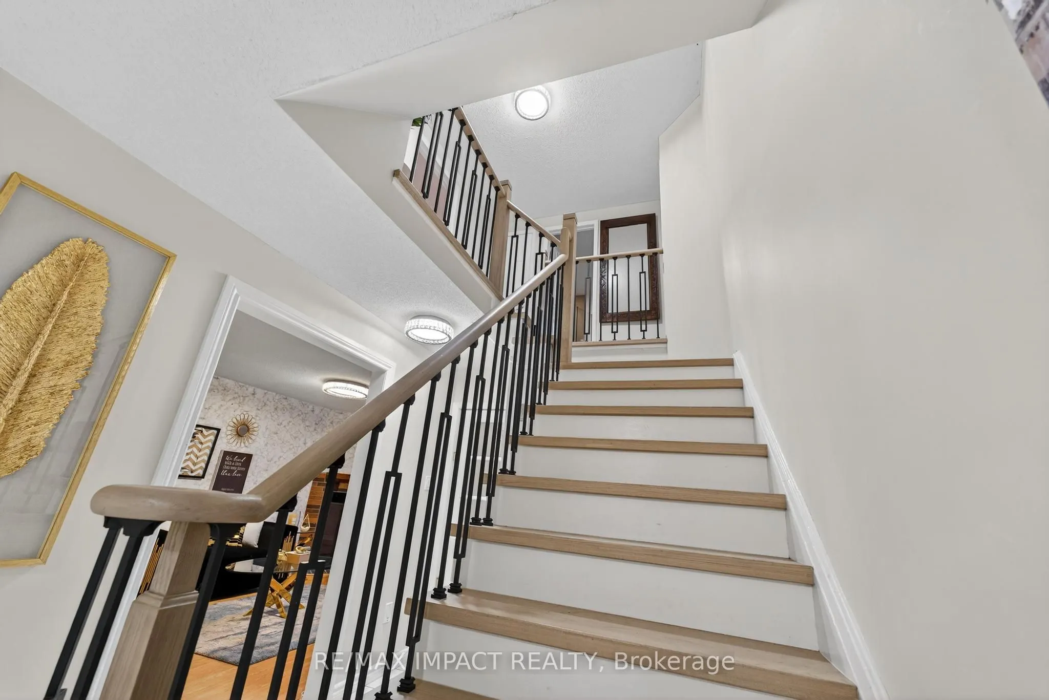 4086 Rossland Crescent