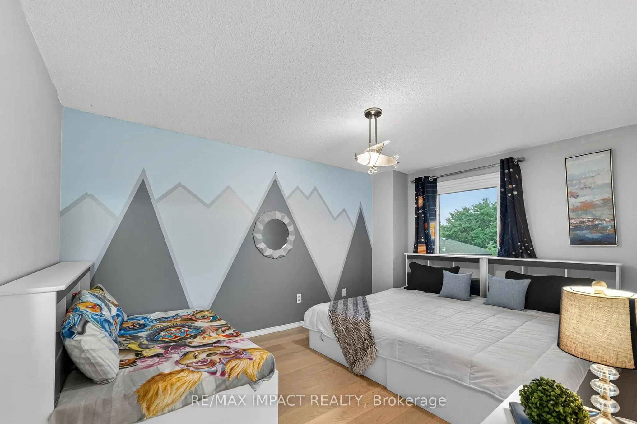 4086 Rossland Crescent