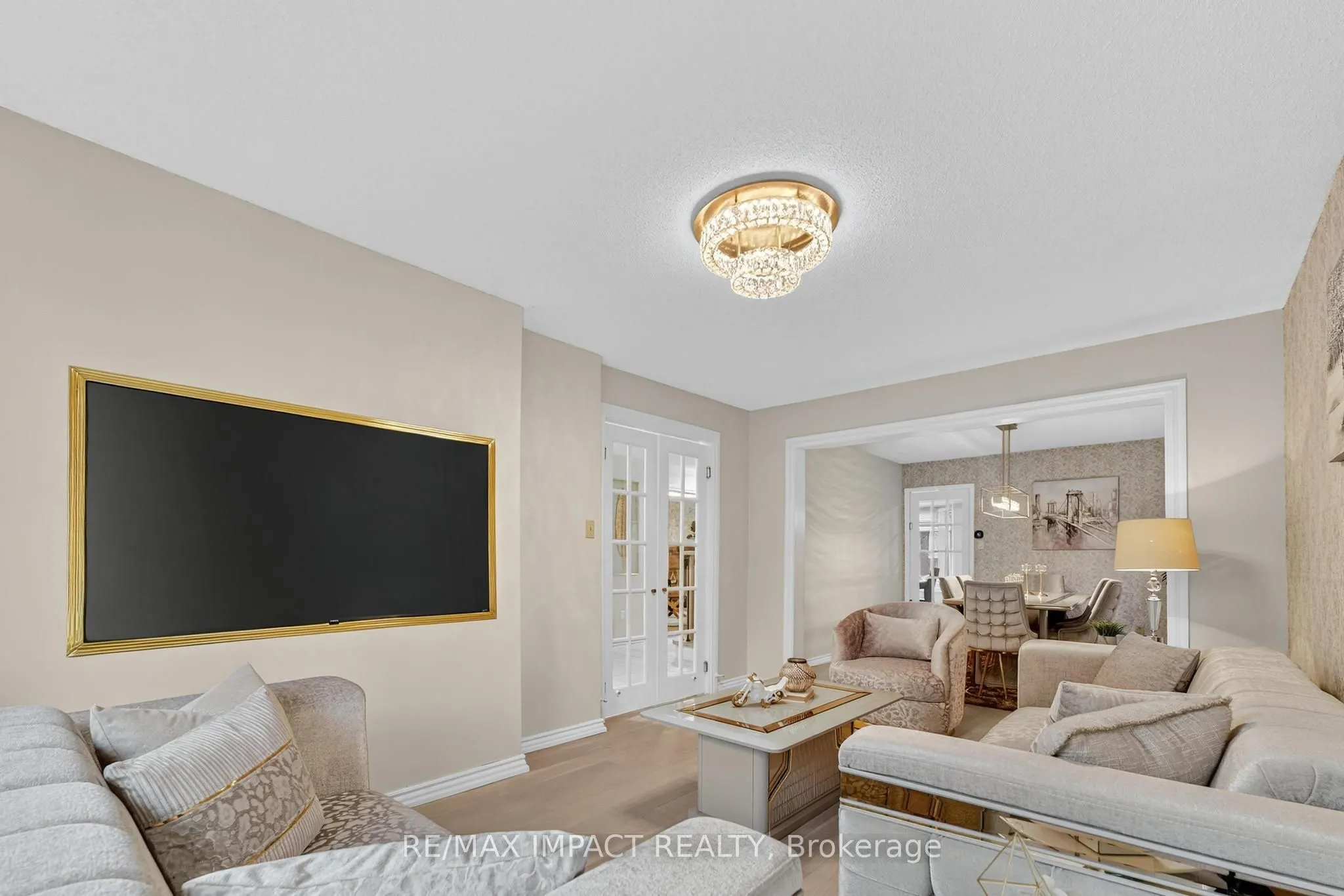 4086 Rossland Crescent
