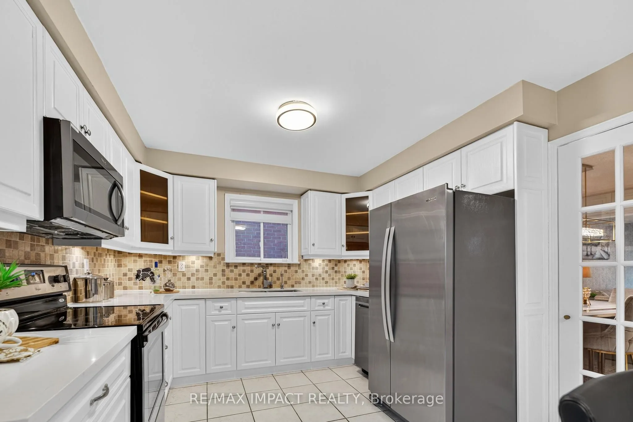 4086 Rossland Crescent