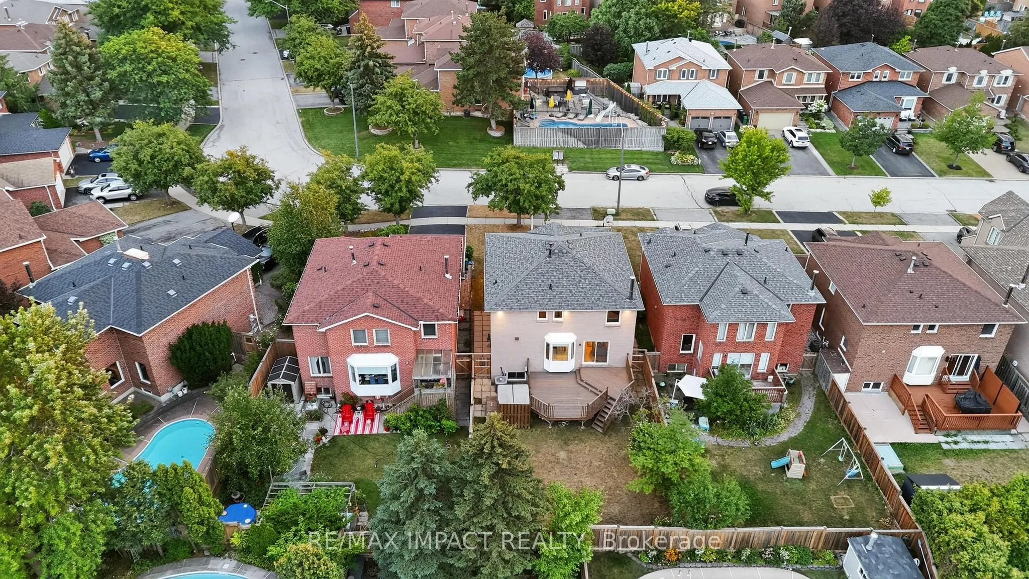 4086 Rossland Crescent