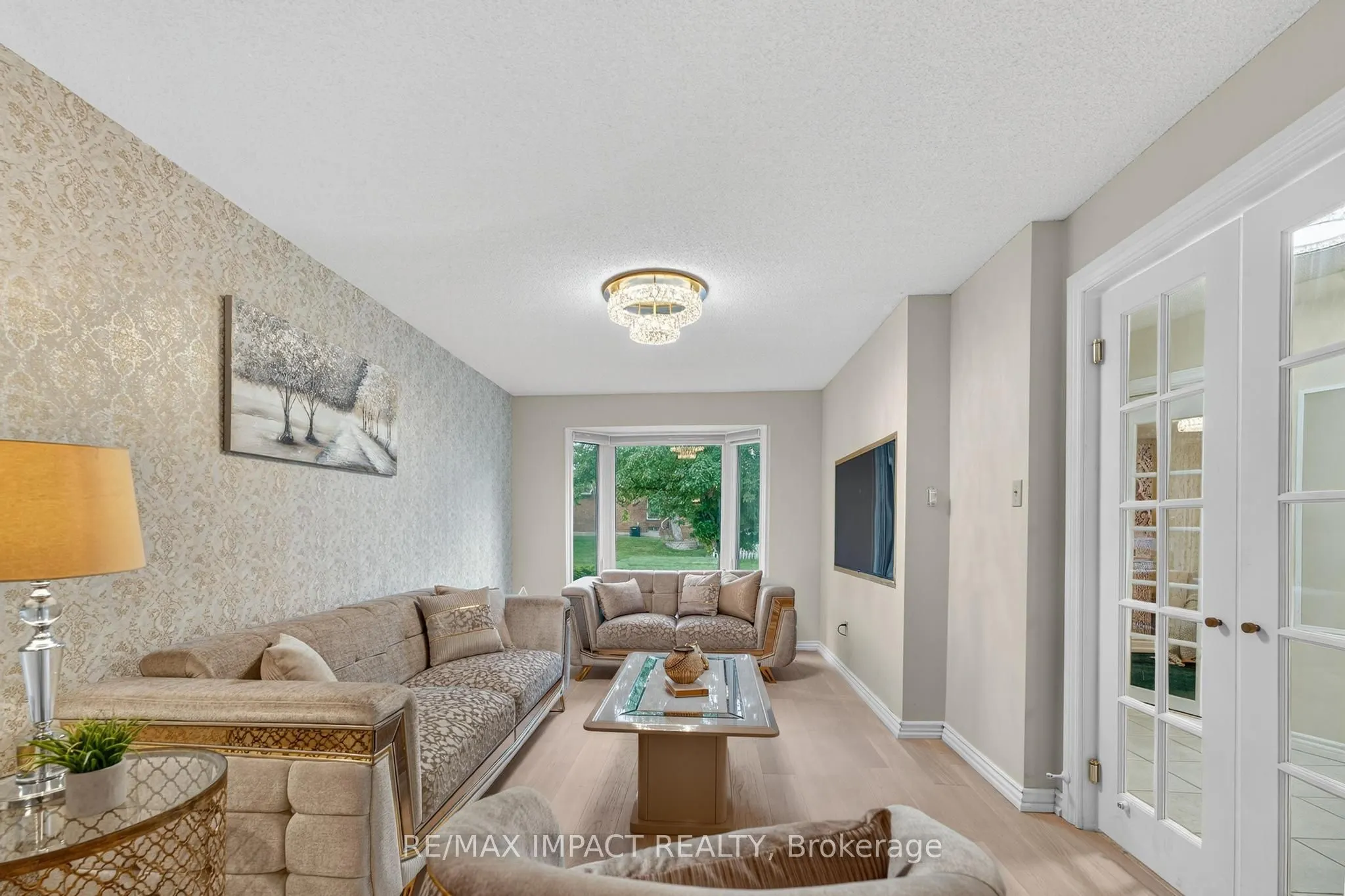 4086 Rossland Crescent