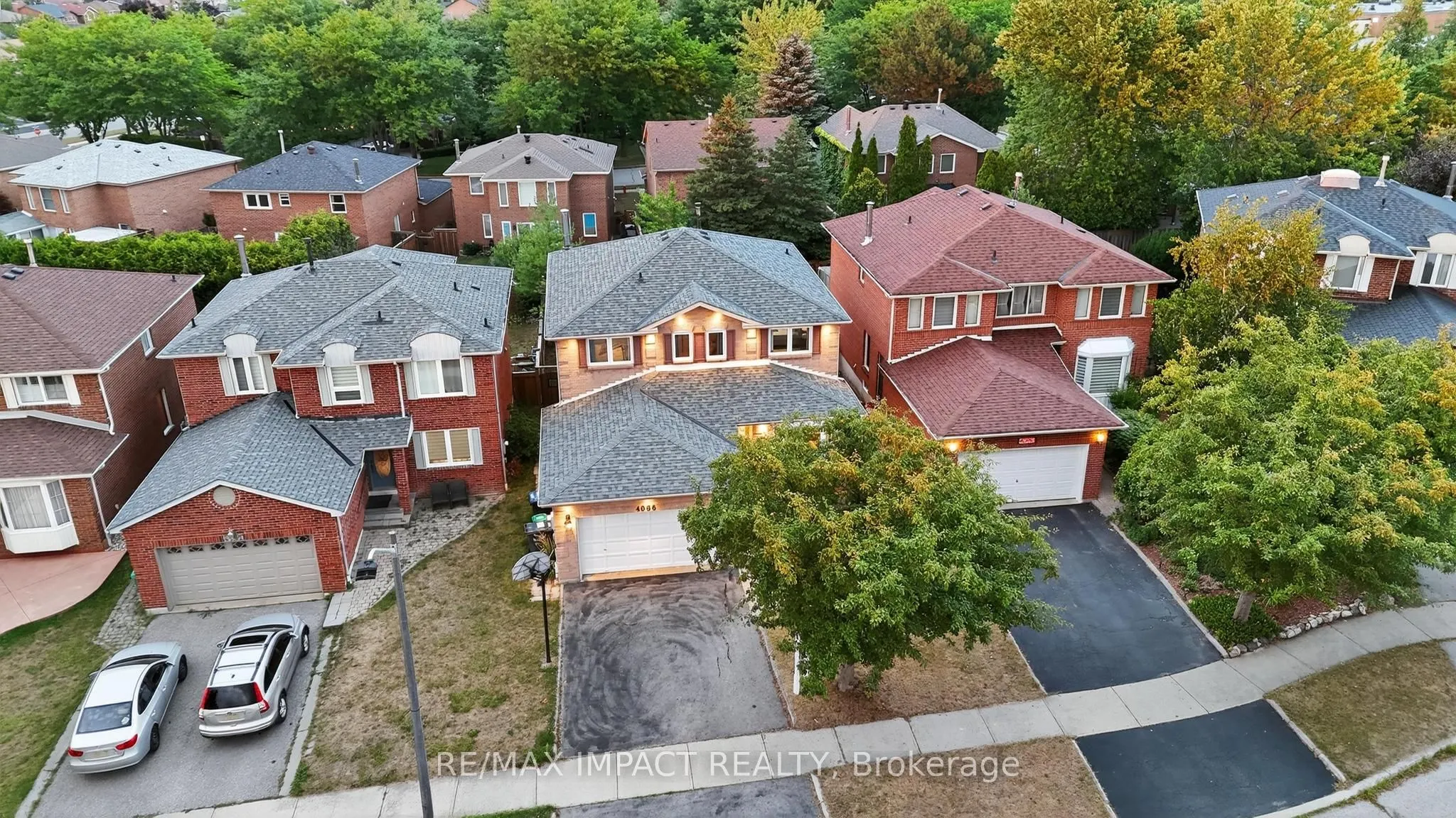4086 Rossland Crescent