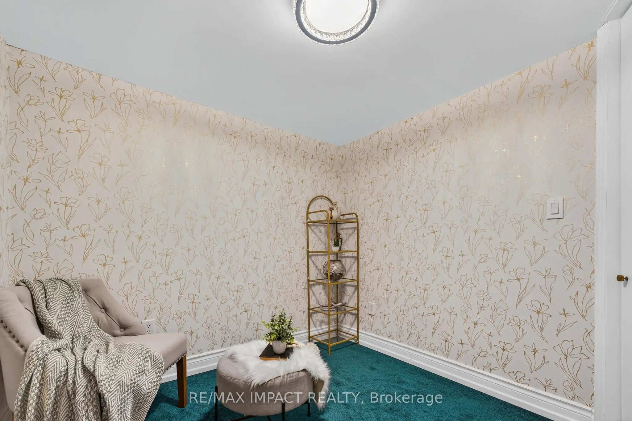 4086 Rossland Crescent