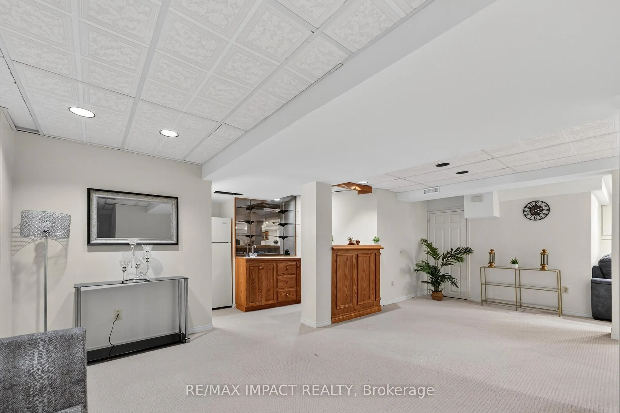 4086 Rossland Crescent