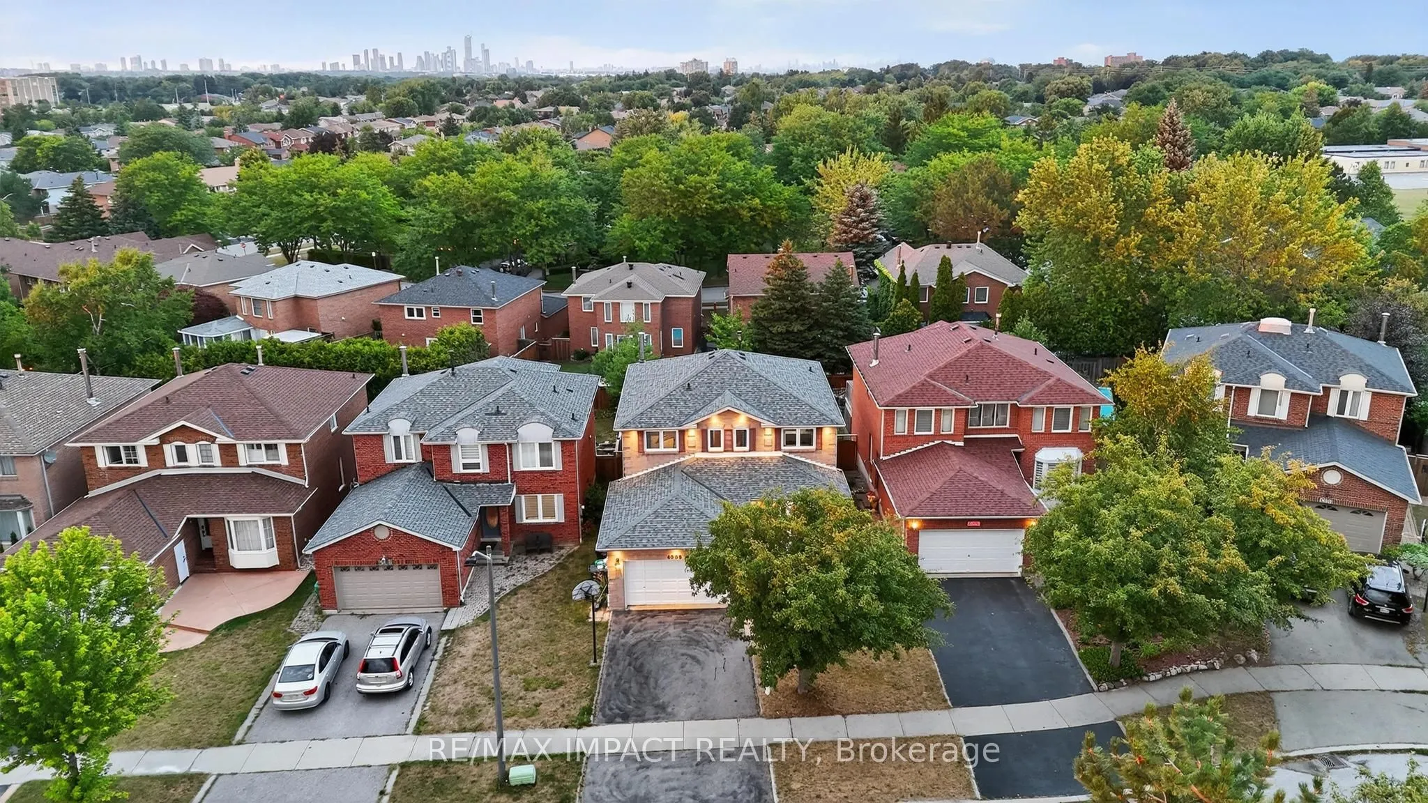 4086 Rossland Crescent