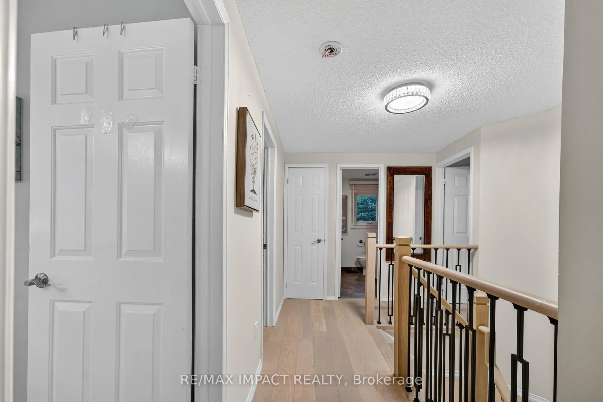 4086 Rossland Crescent
