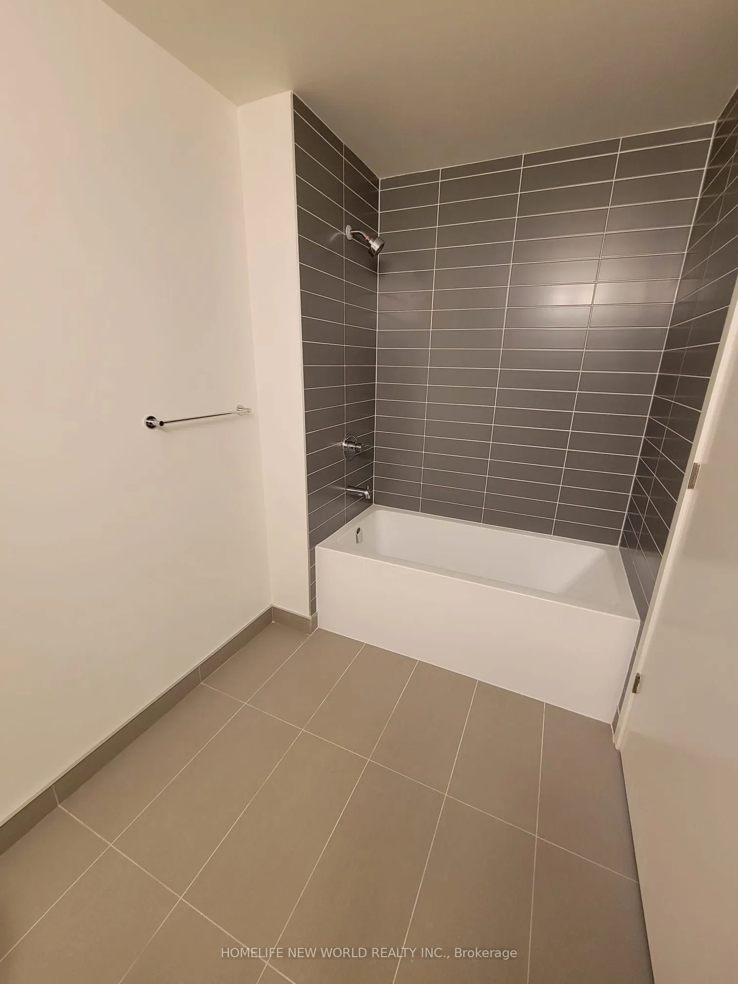 3079 Trafalgar Road, #408