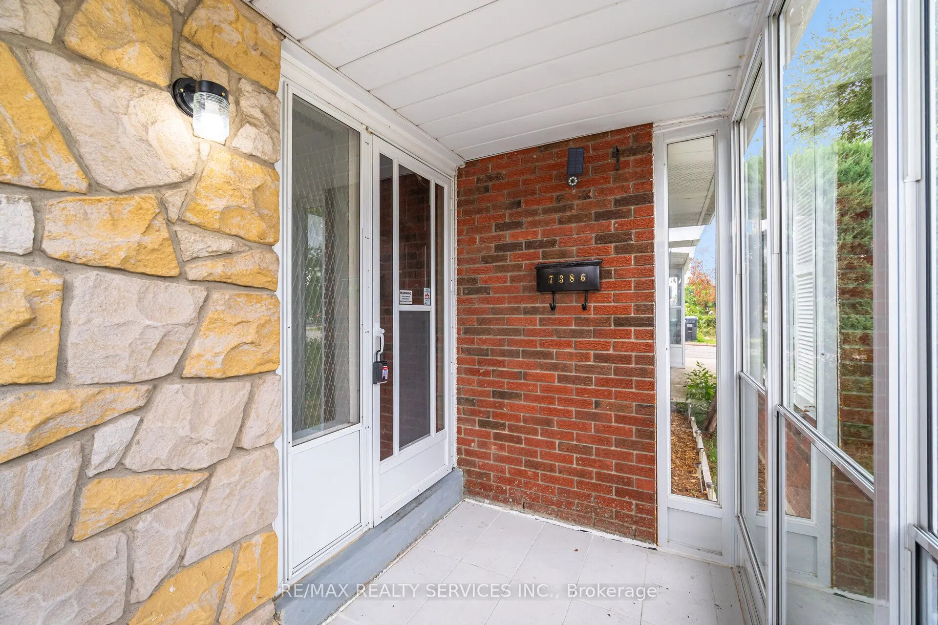7386 Netherwood Road