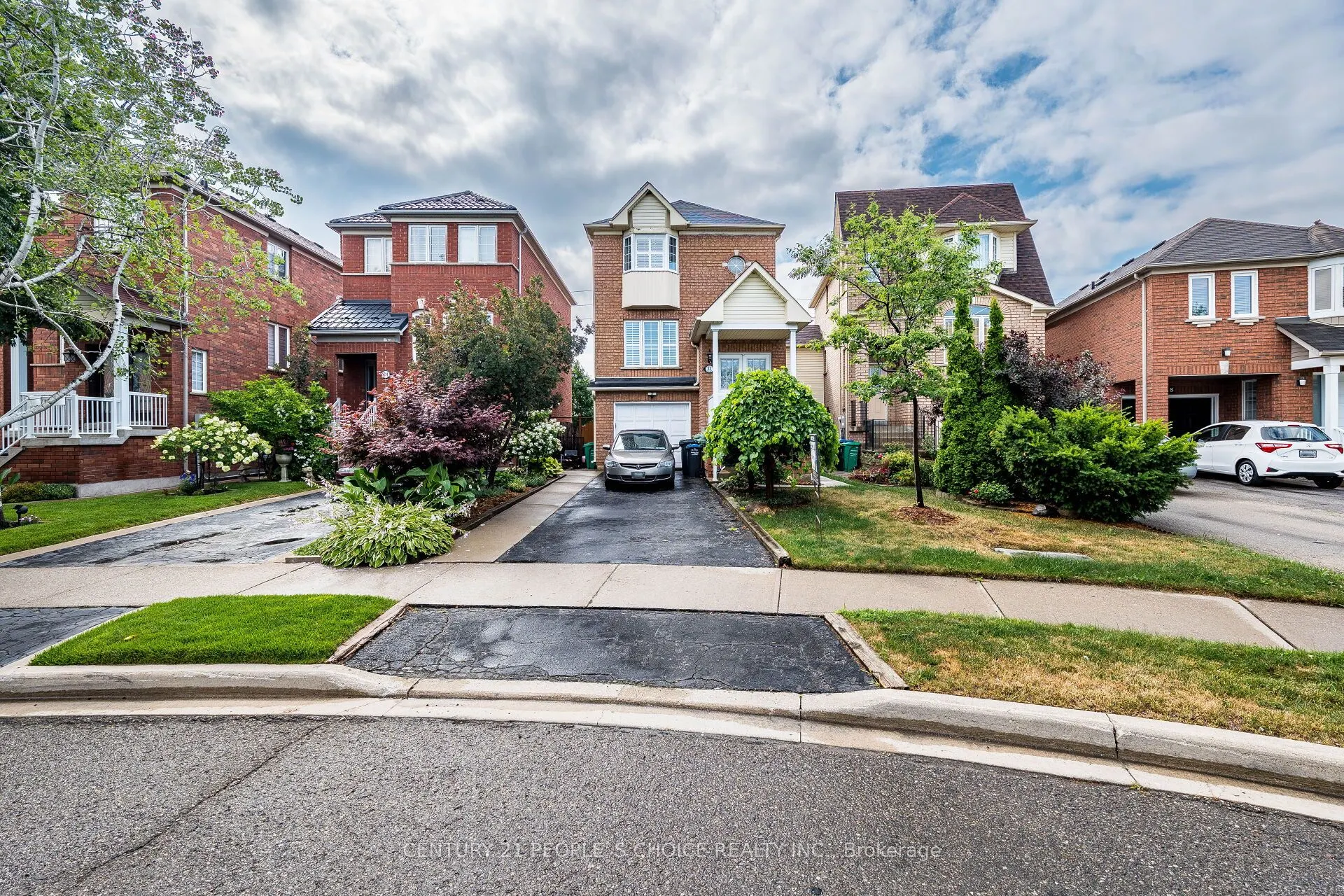 22 Domenico Crescent