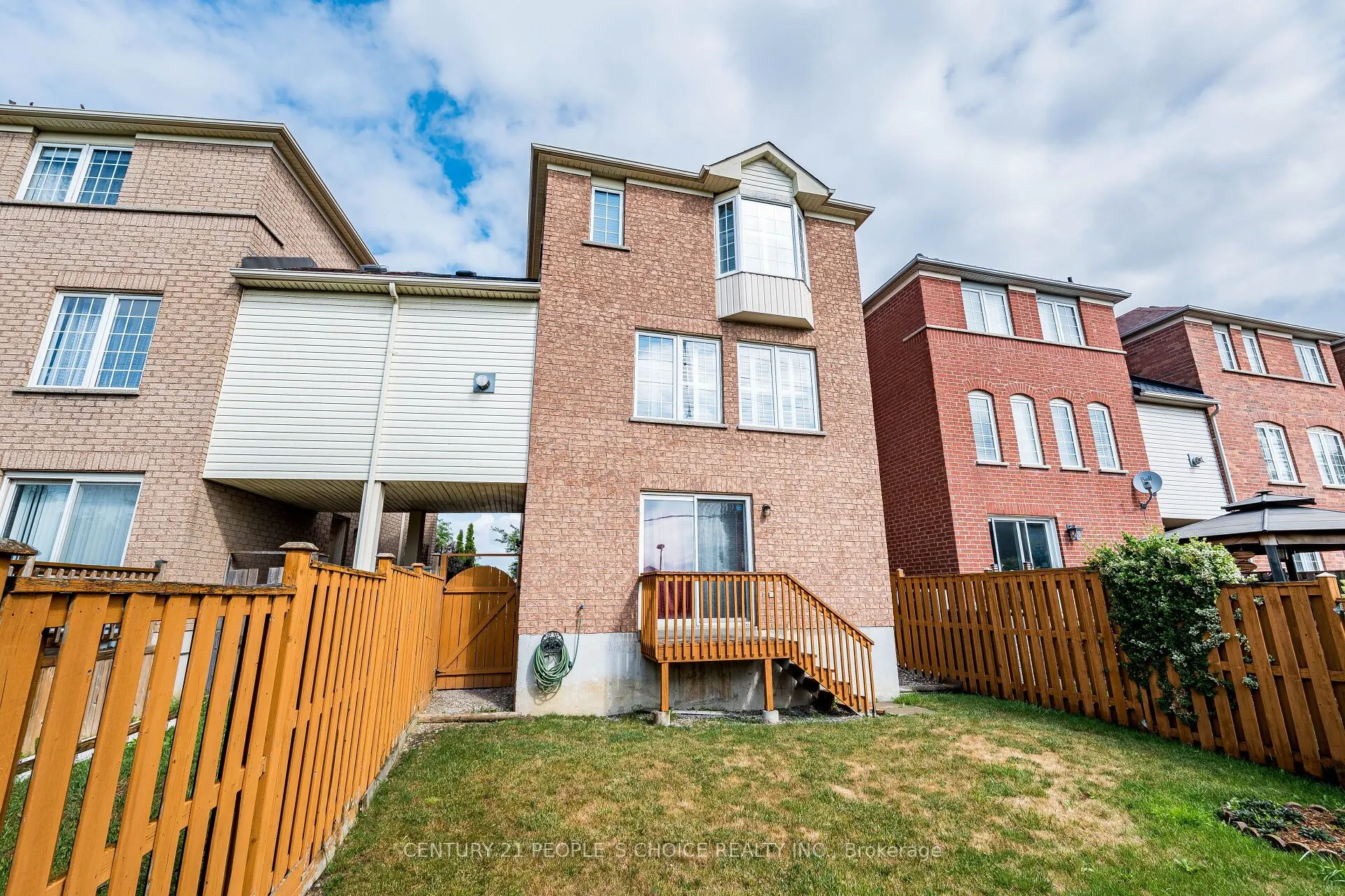 22 Domenico Crescent