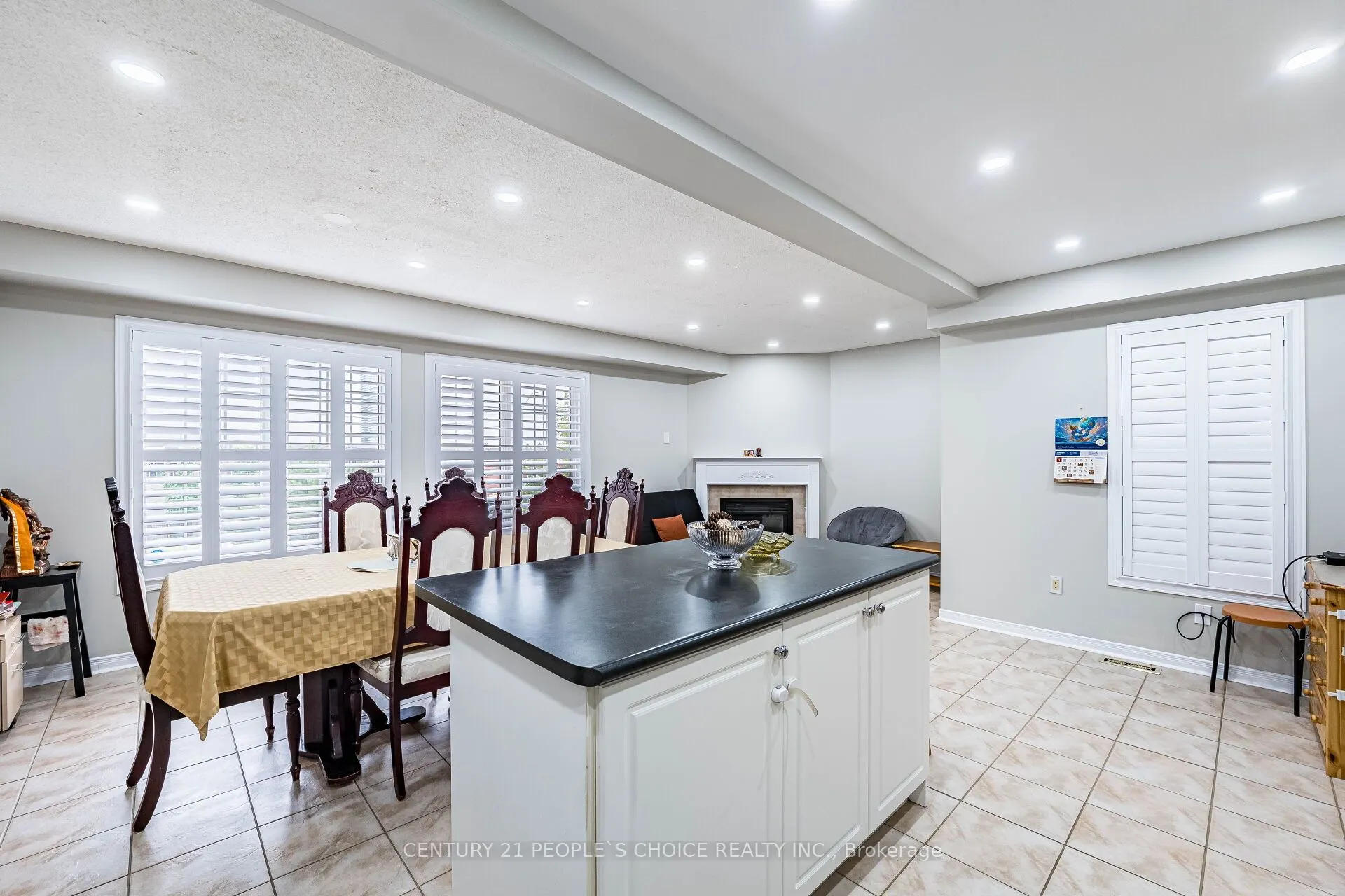 22 Domenico Crescent