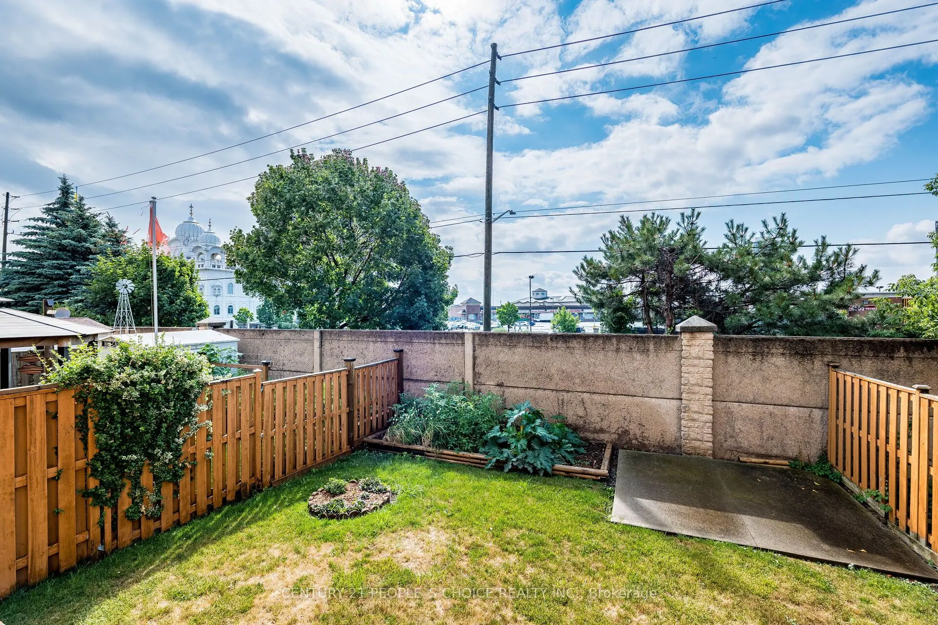 22 Domenico Crescent