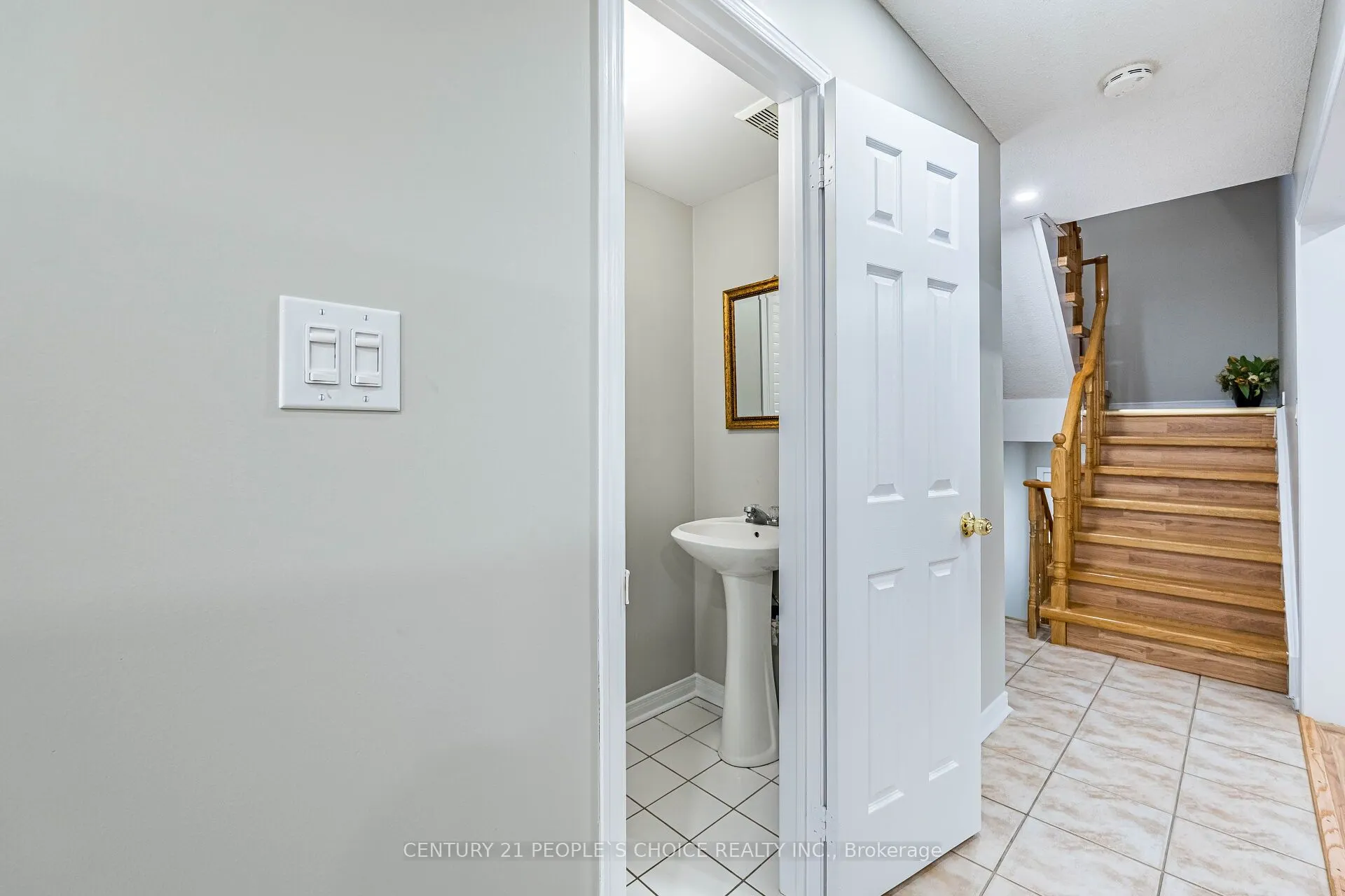 22 Domenico Crescent