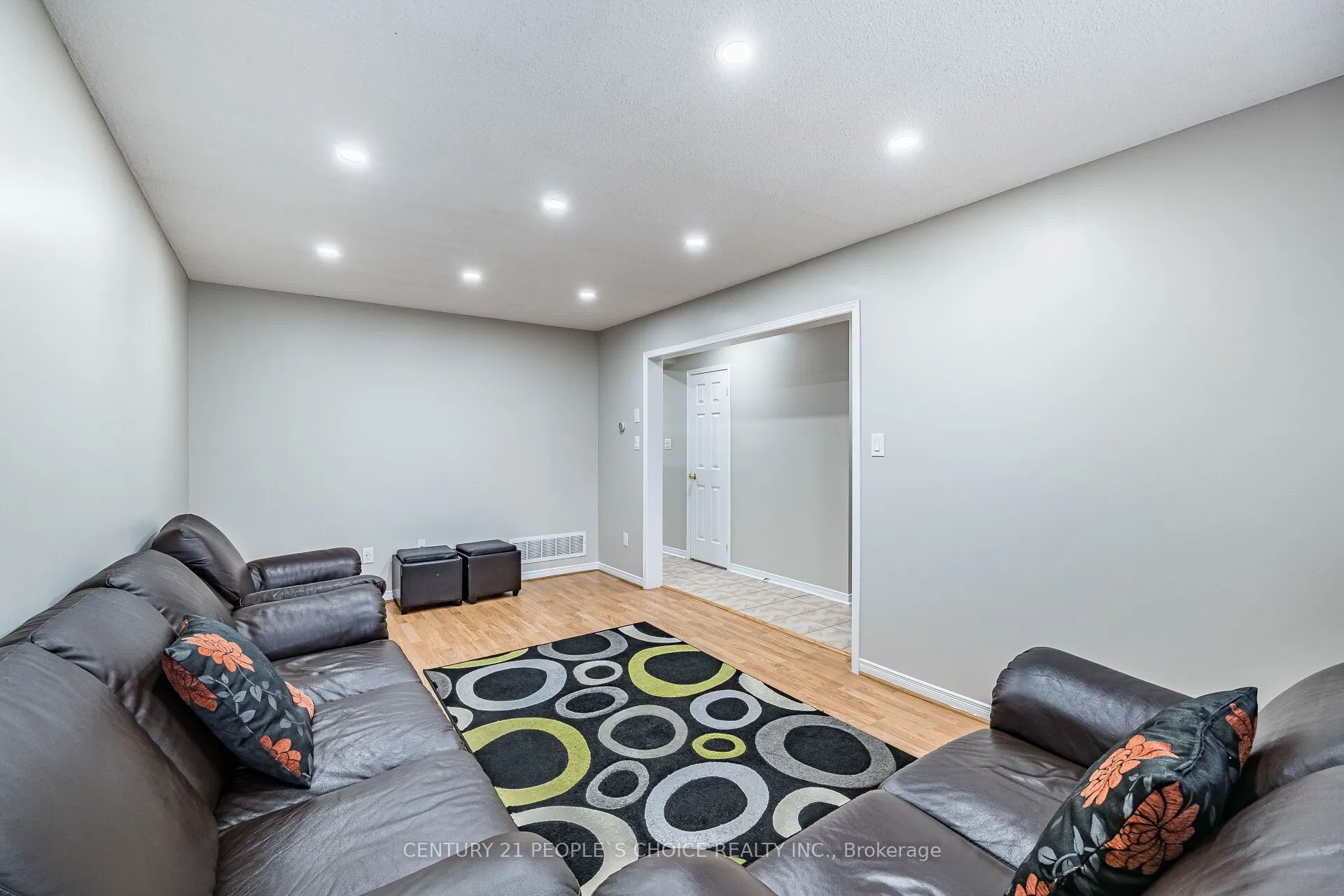 22 Domenico Crescent