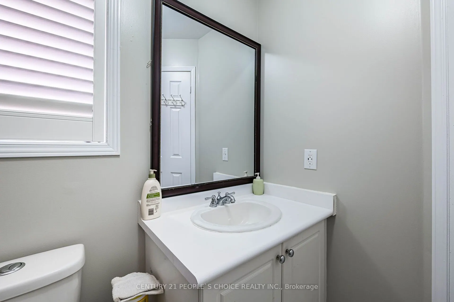 22 Domenico Crescent
