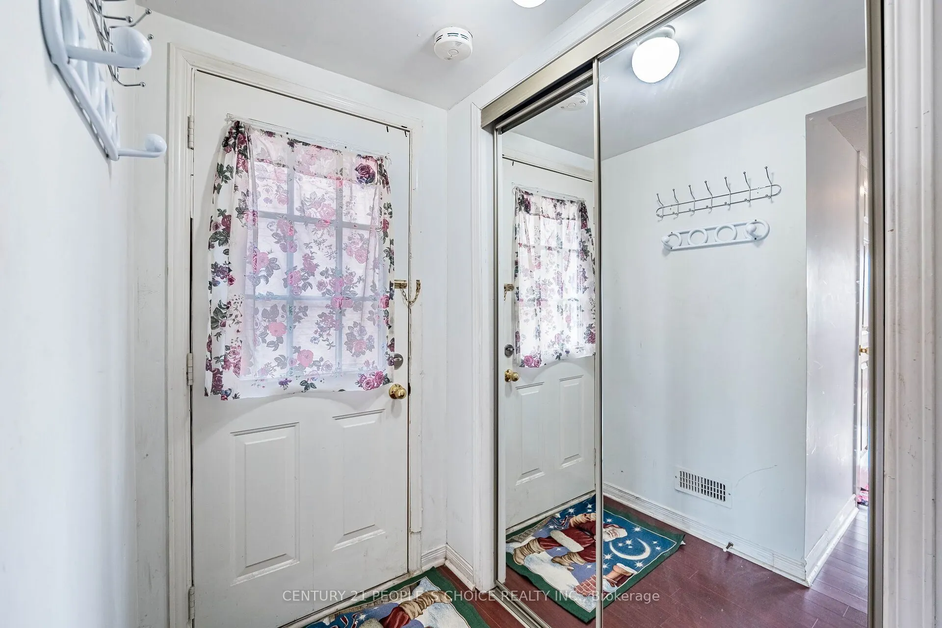 22 Domenico Crescent