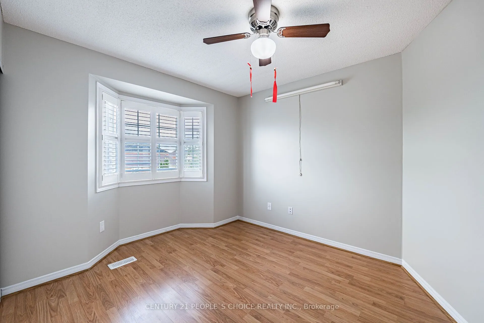 22 Domenico Crescent