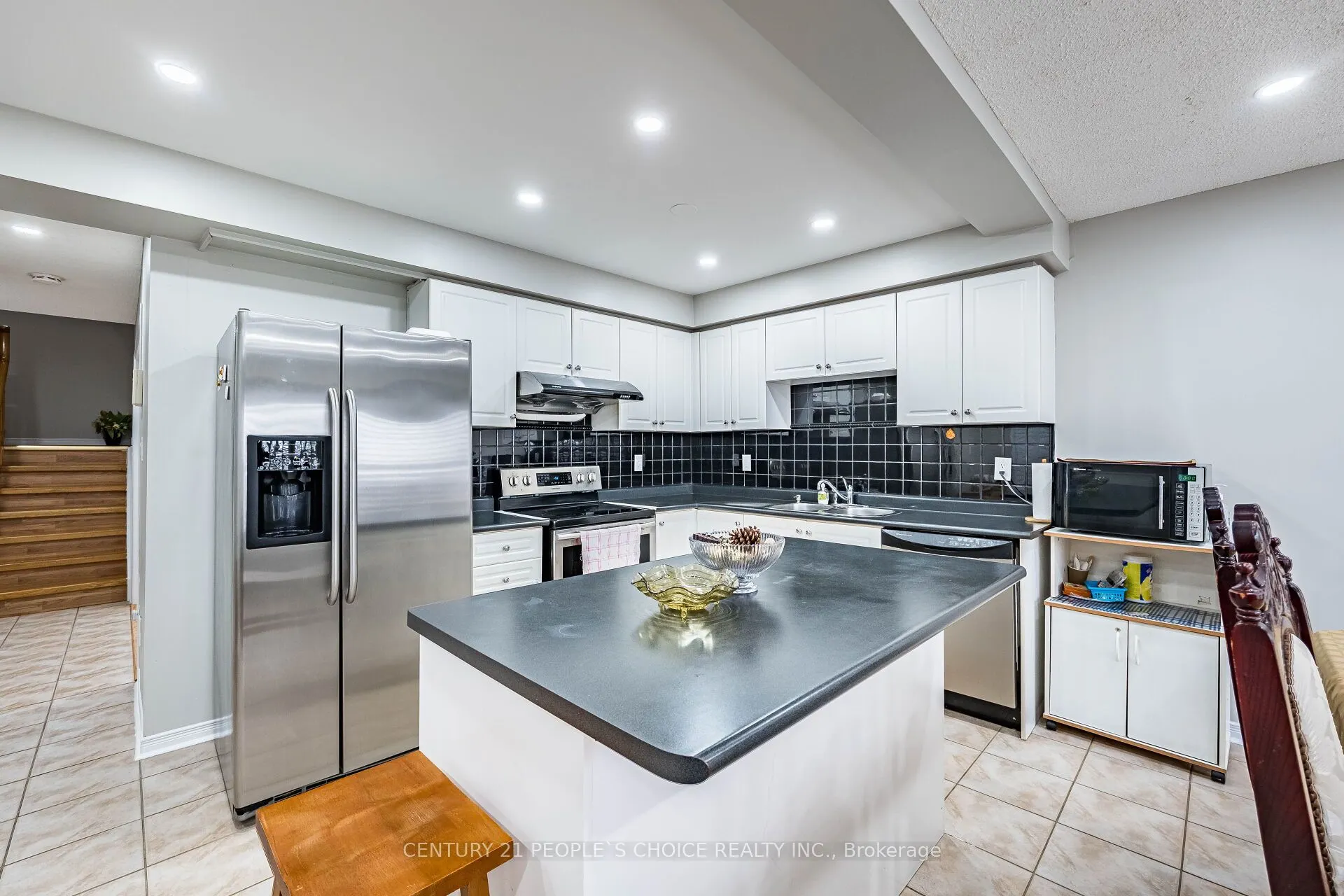 22 Domenico Crescent