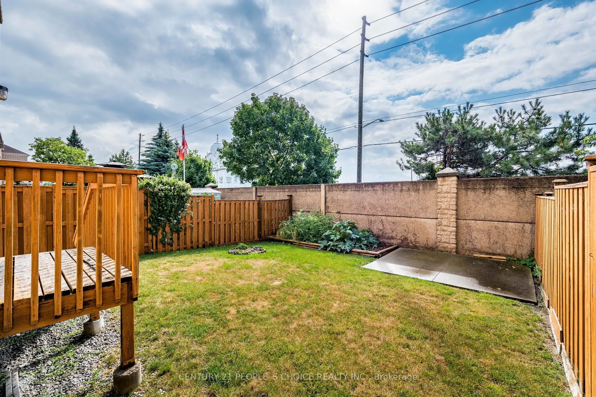 22 Domenico Crescent