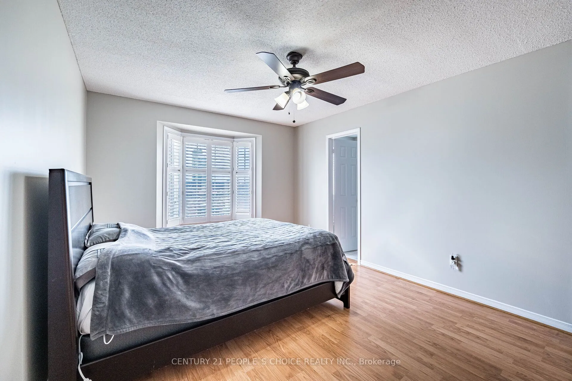 22 Domenico Crescent