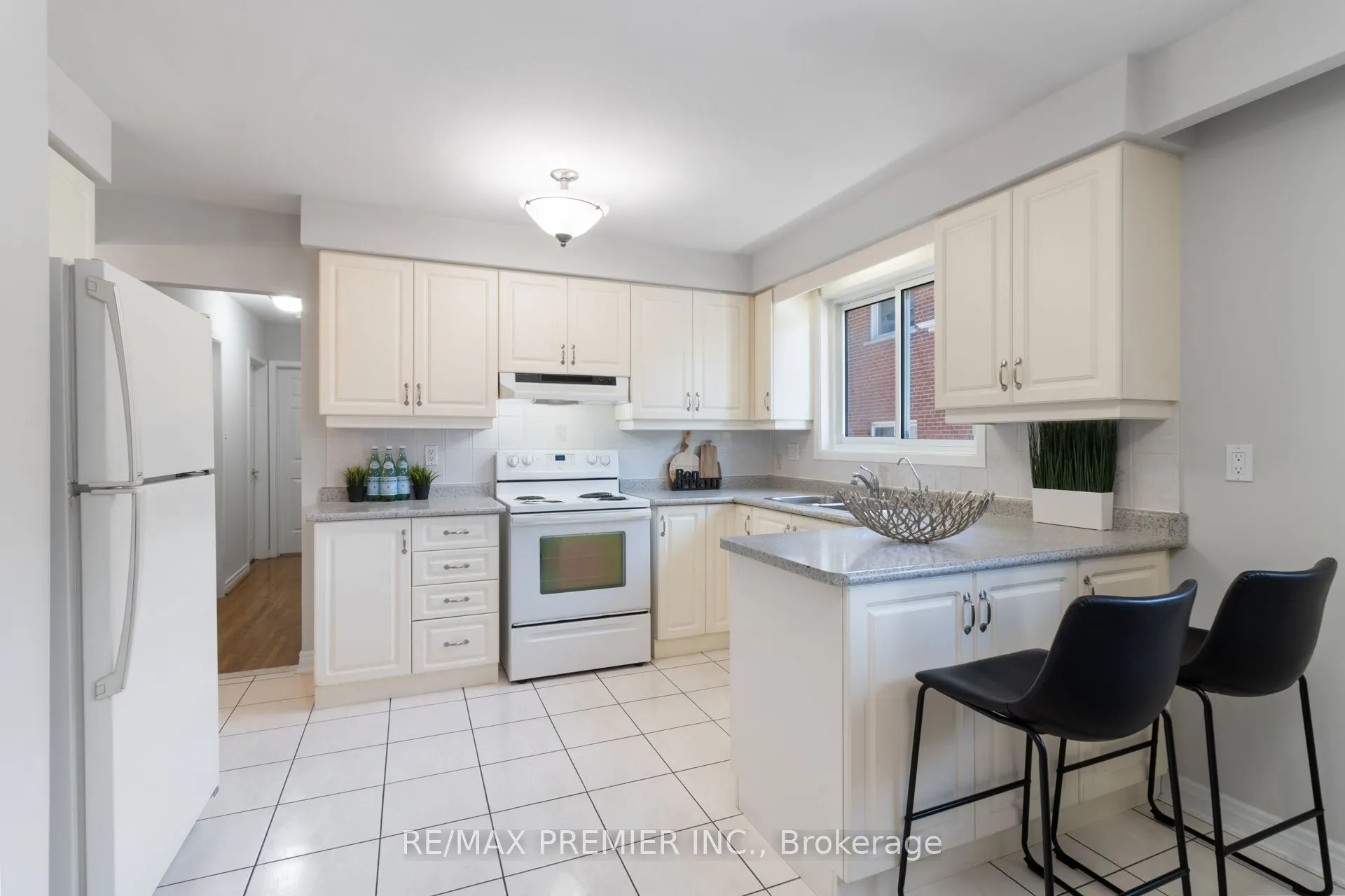 9 Elana Drive